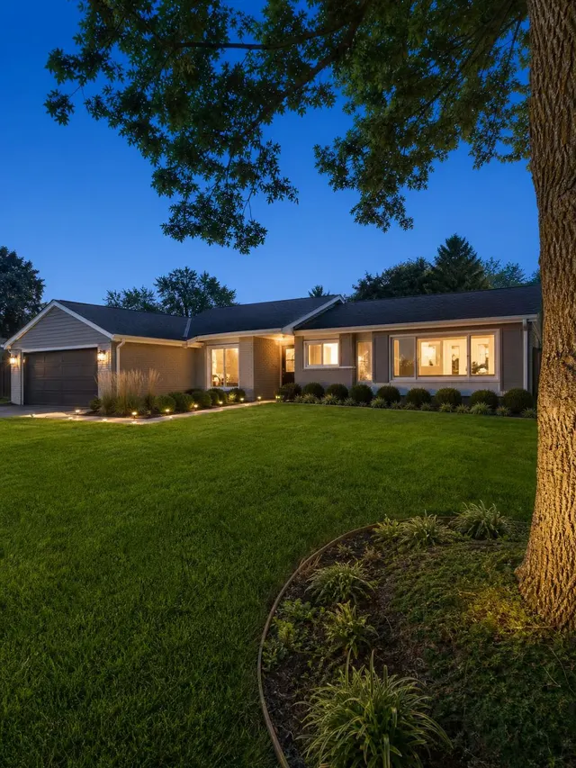 Modern house exterior - Golden hour