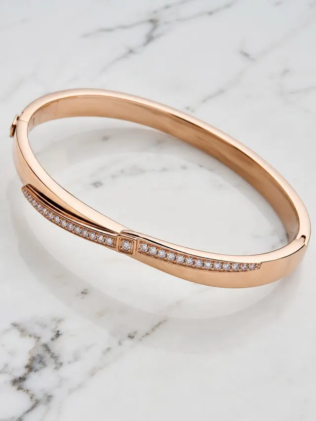 Jewelry product photo - Jewelry