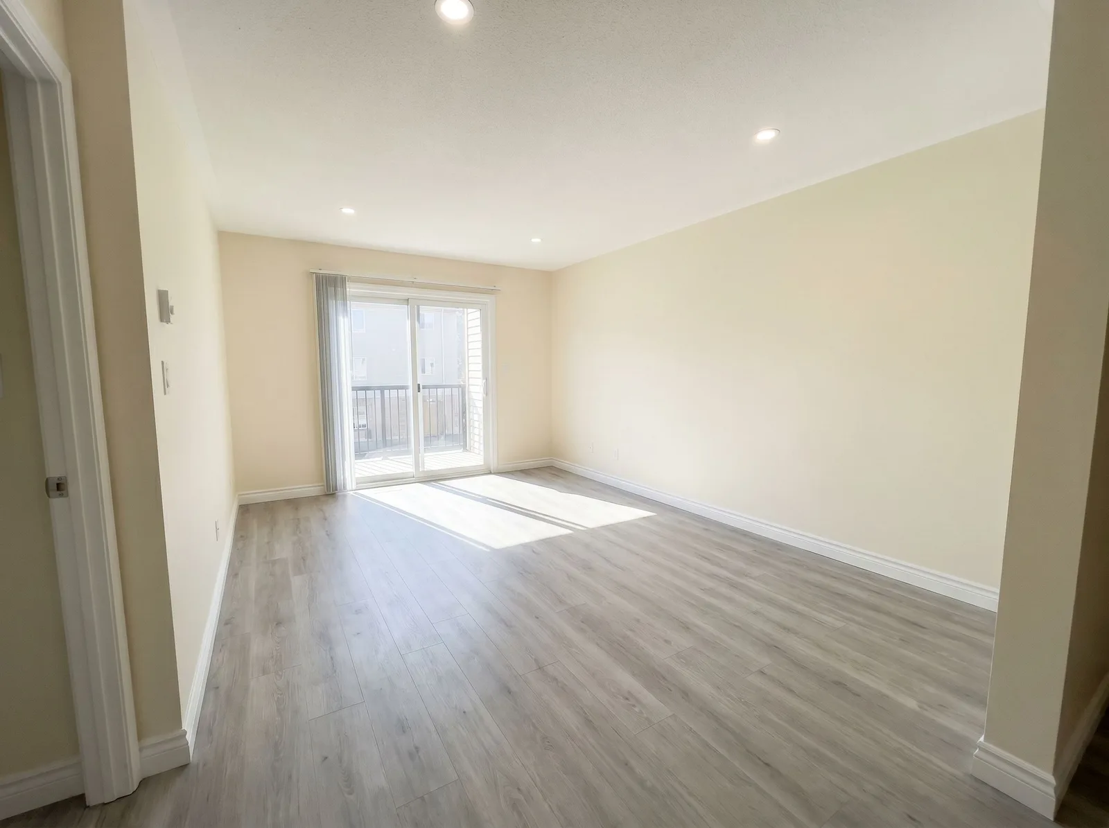 Phoxel-generated interior photo — Empty